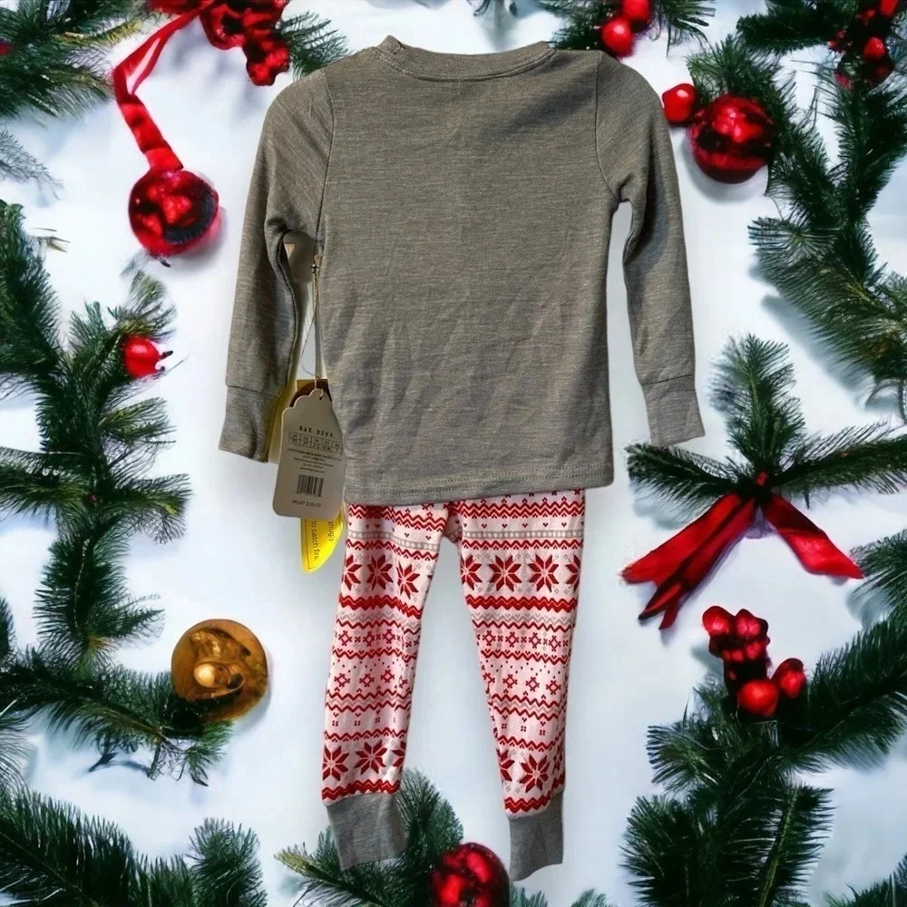 NWT Rae Dunn 2t and 7 gender neutral Christmas‎ pajamas.